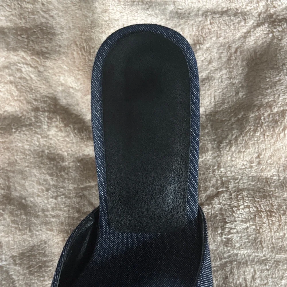 1 3/4” Dark Navy Mules w/ Bow Detail 
US Size 7.5   EU Size 38 - Picture 5 of 7